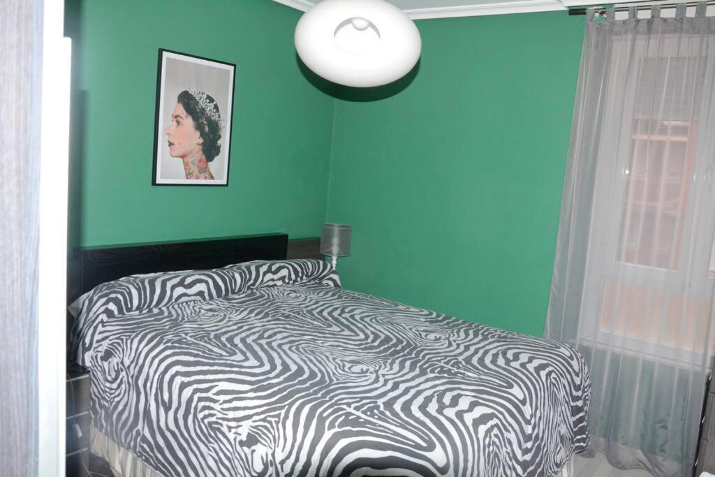 Apartment Pop Gallery *